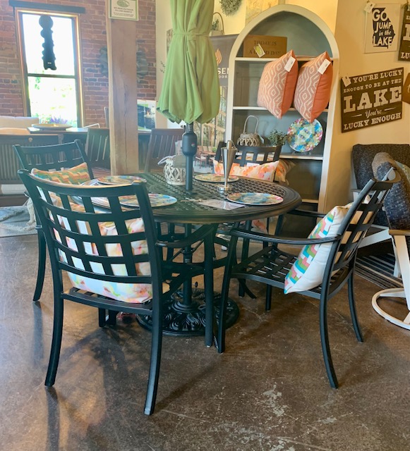 Stratford Dining Set