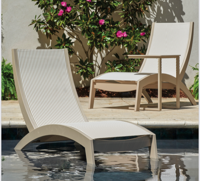 Dune In-Pool Chaise Lounge
