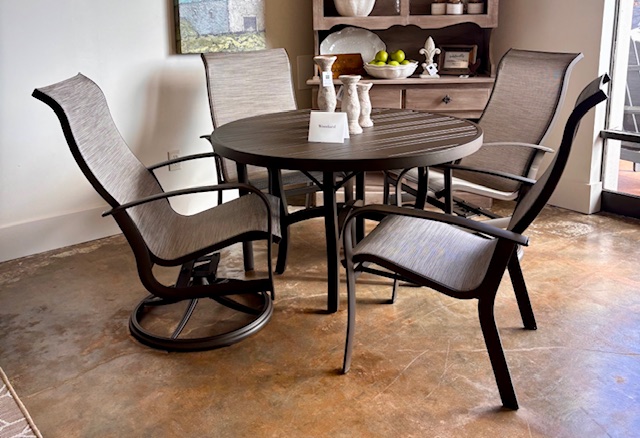 &nbsp;4 Piece Grouping